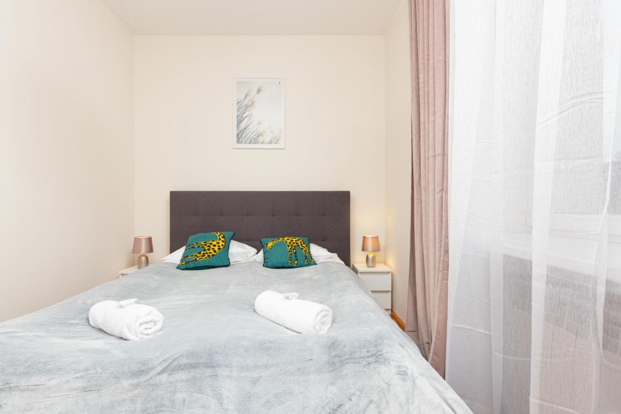 City Center Apartment Elektoralna By Noclegi Renters Varsó Kültér fotó
