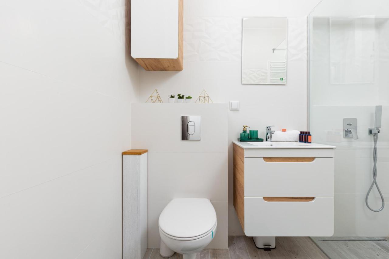 City Center Apartment Elektoralna By Noclegi Renters Varsó Kültér fotó