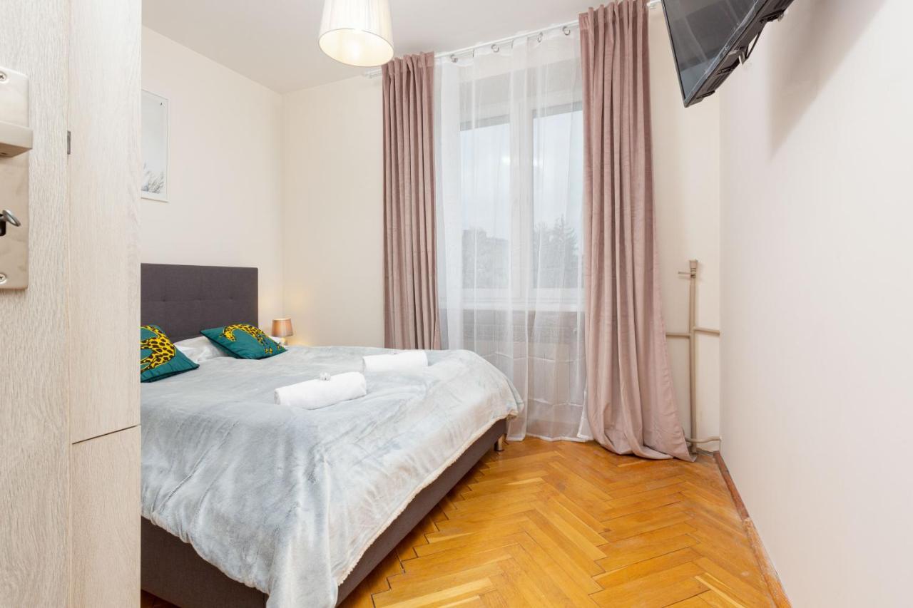 City Center Apartment Elektoralna By Noclegi Renters Varsó Kültér fotó